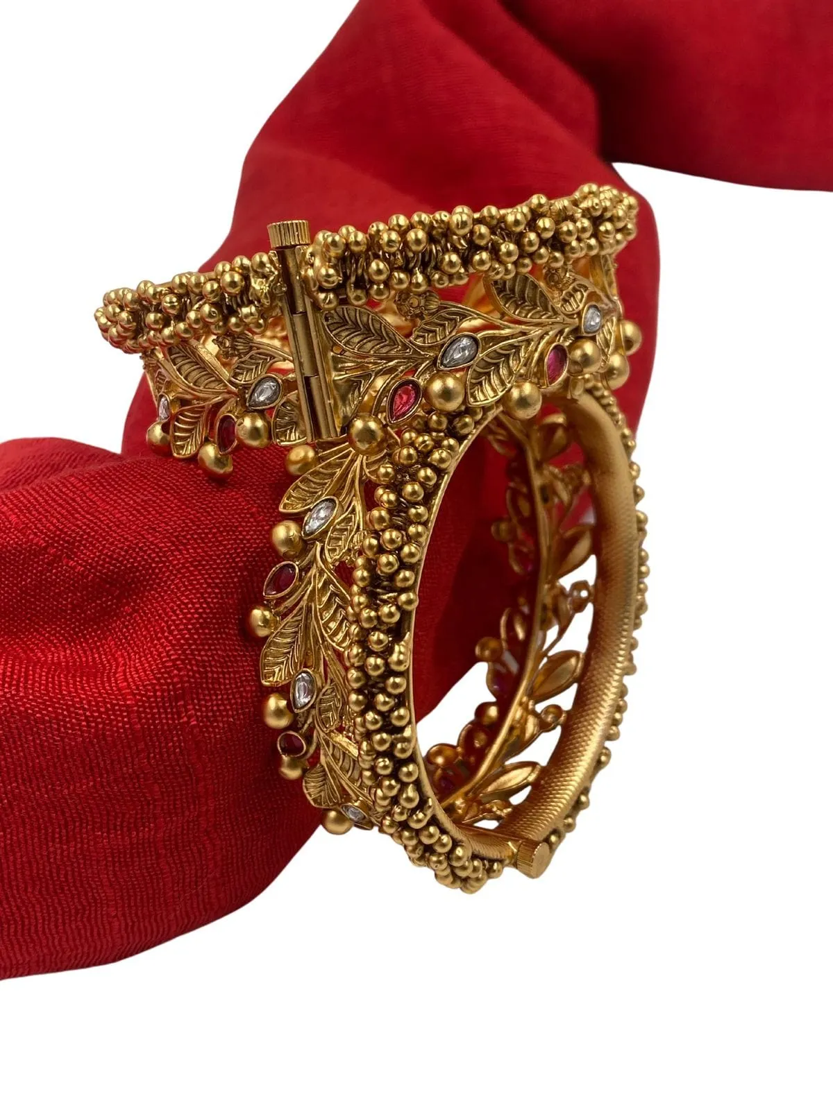 Gold Plated Traditional Antique Golden Bangle Set For Women