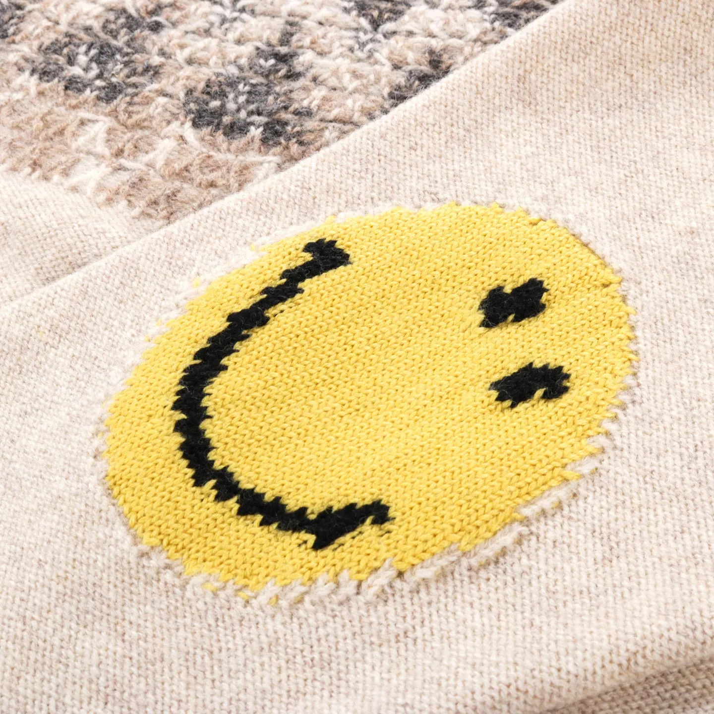 KAPITAL 5G WOOL NORDIC SMILIE PATCH RAGLAN SWEATER ECRU