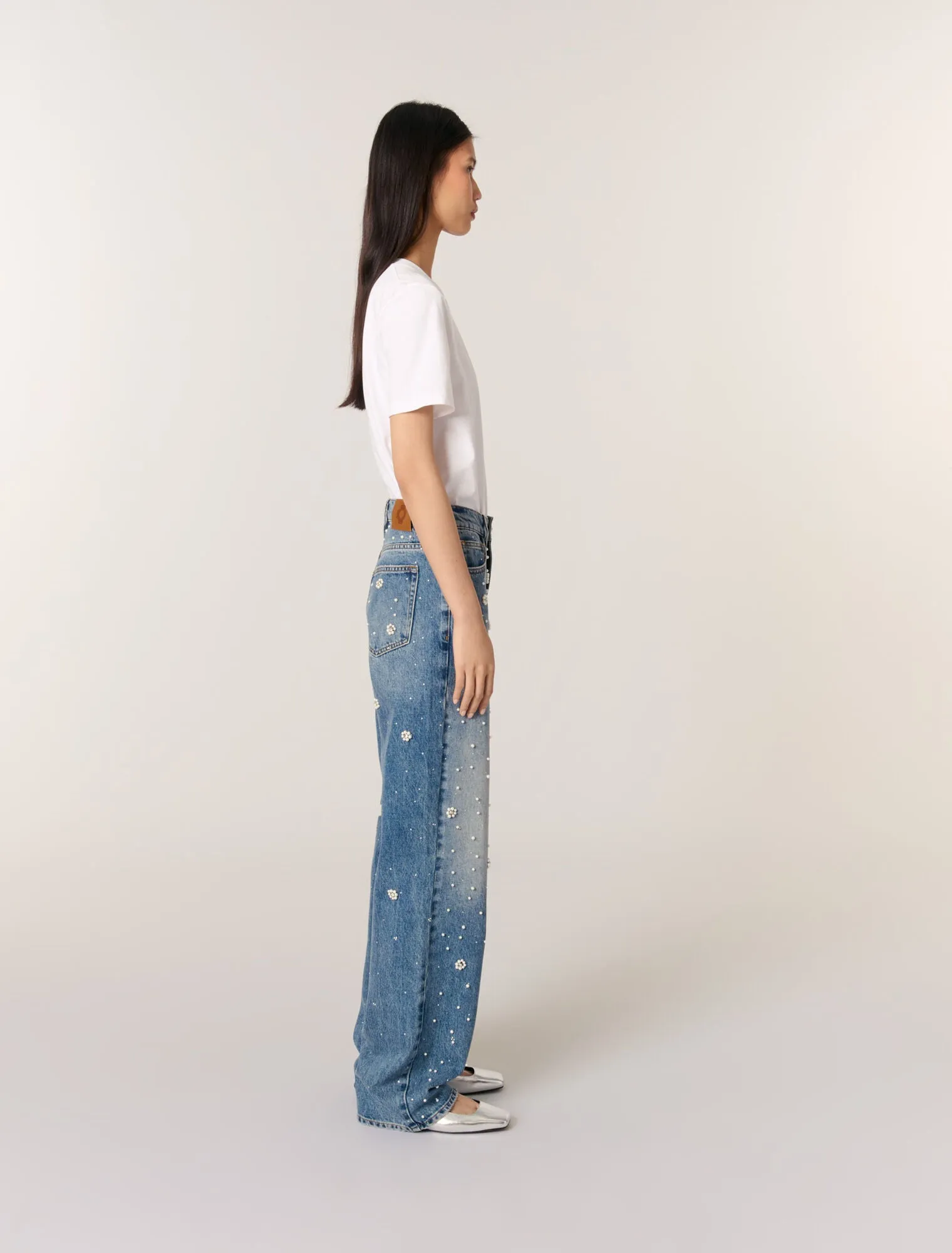 Wide-leg embroidered jeans