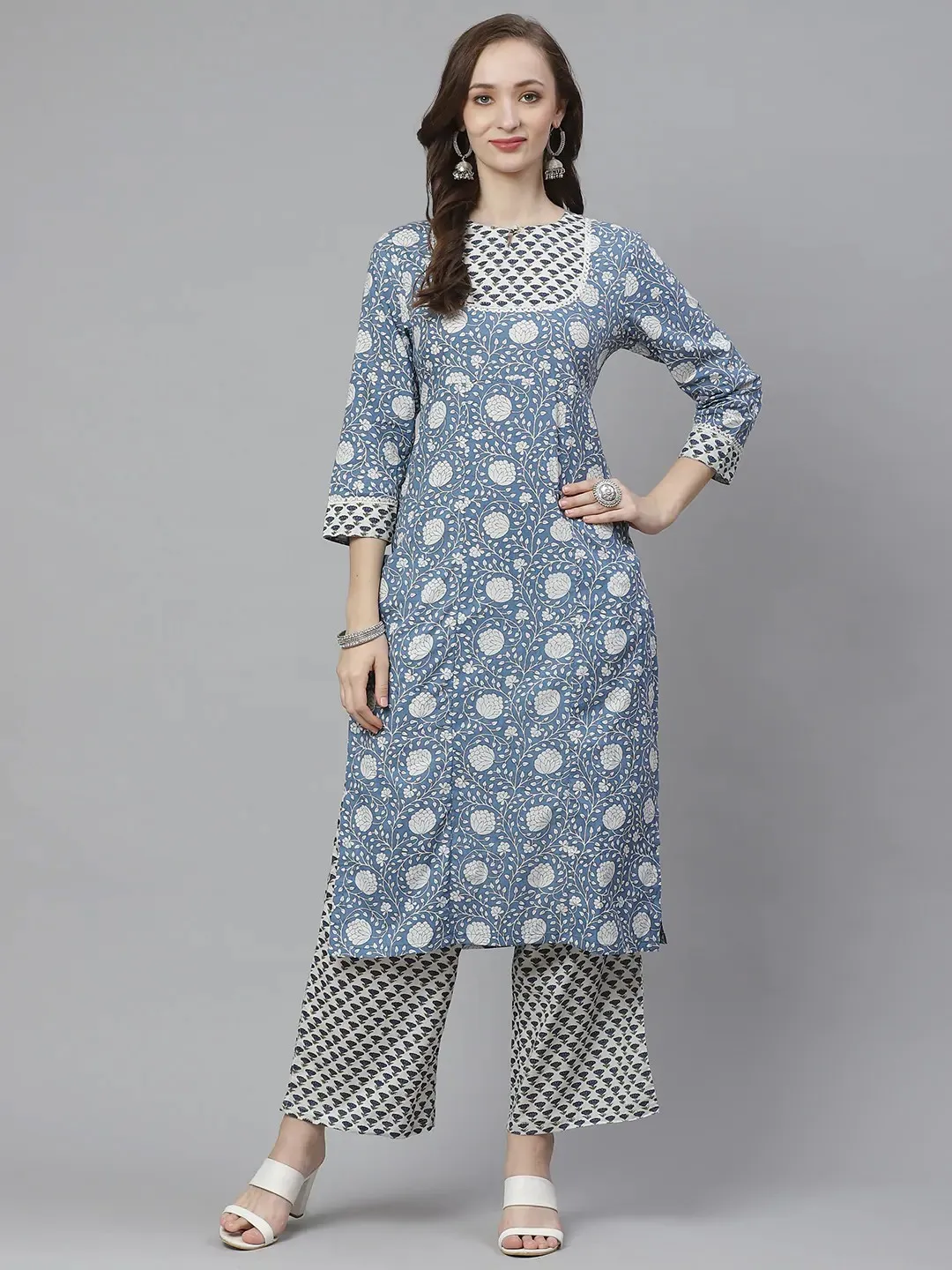 Women'S Blue & White Printed Kurta With Palazzos2